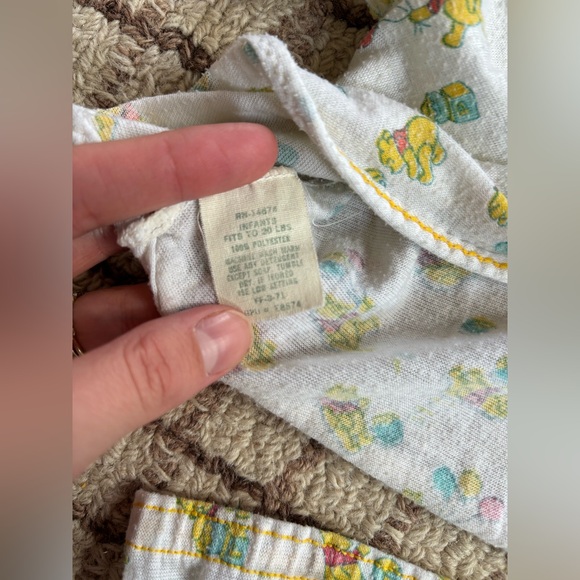 Vintage baby 2 peice set Disney Winnie the Pooh - Picture 4 of 4